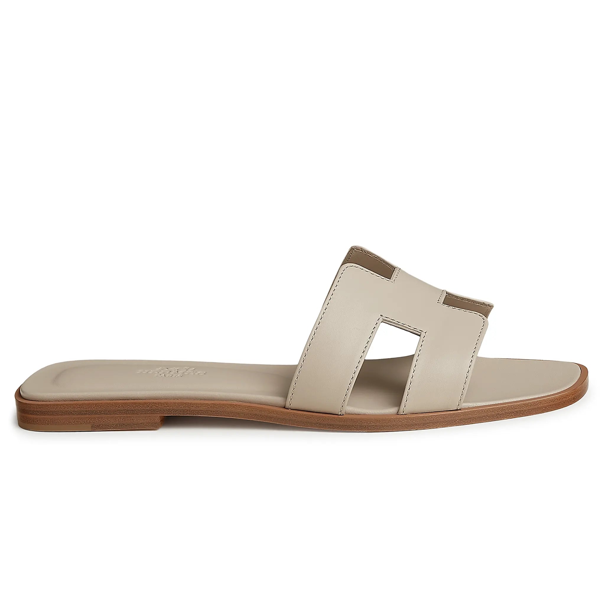 Side View of Hermes Paris Oran Beige Nomade Sandal H202230Z 32370